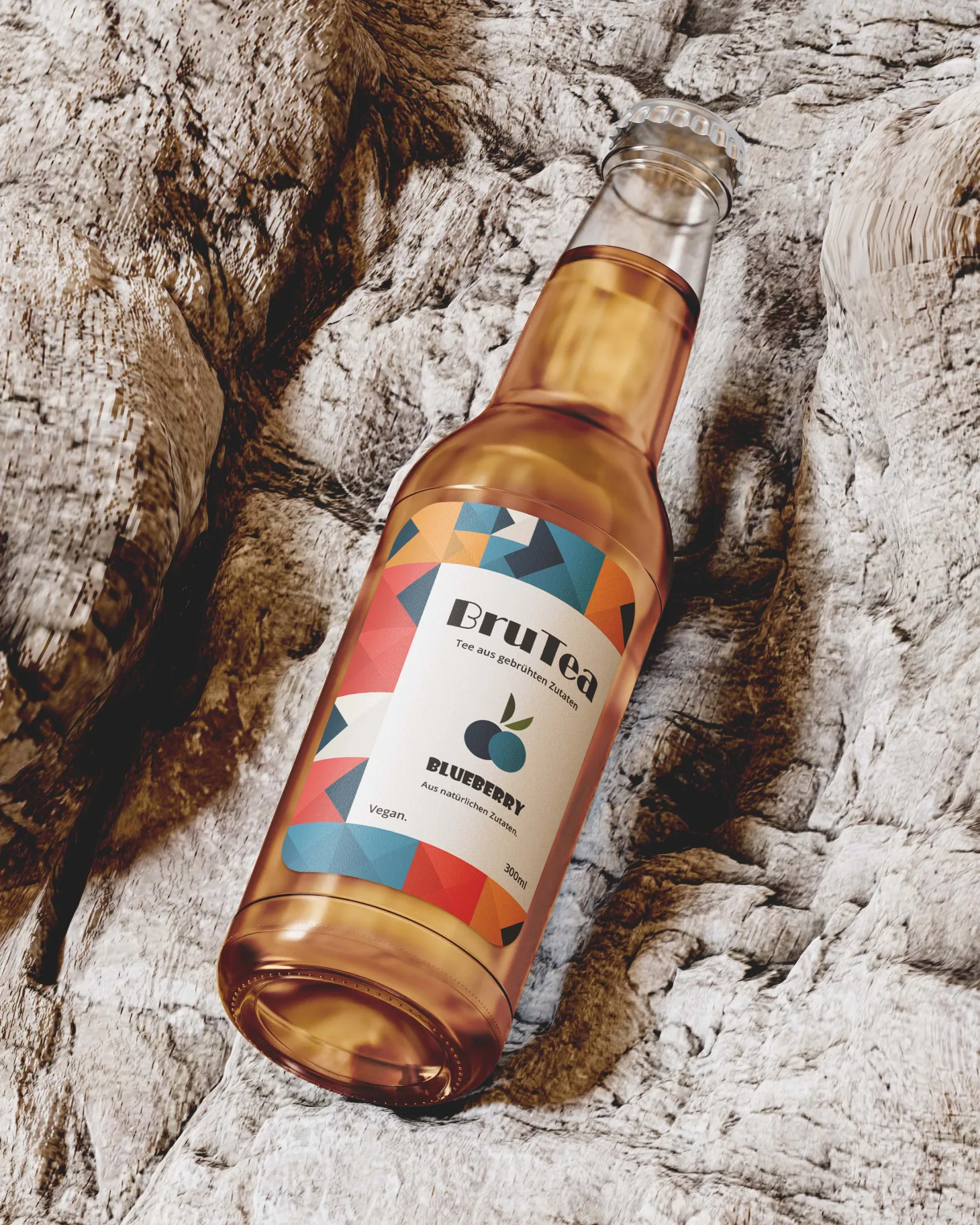 BruTea Glasflasche — Etikett mit hand-illustrierter Frucht-Komposition, Brand & Packaging Design von Emrach aus Aachen