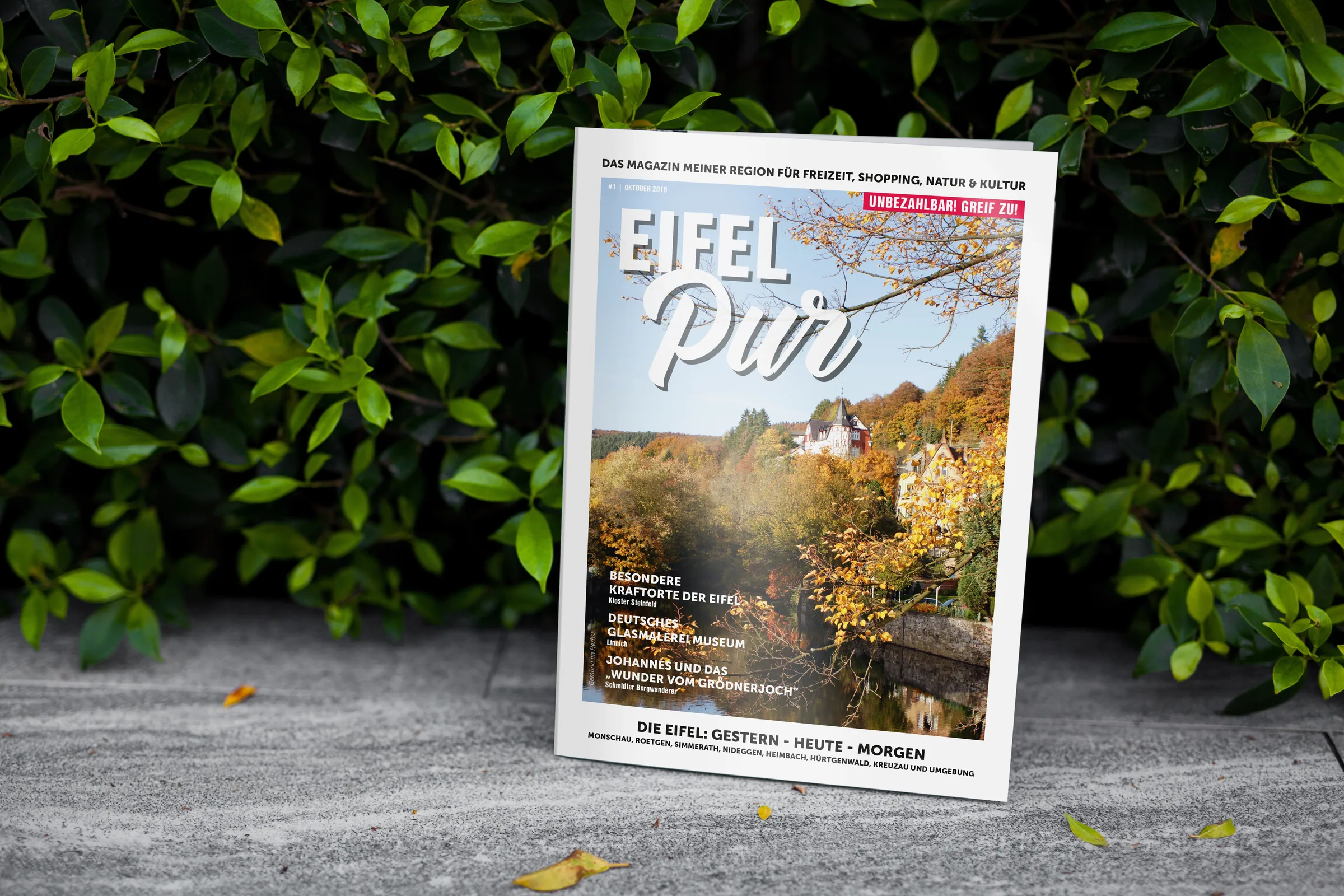 Eifel Pur Magazin Ausgabe 1 — Cover vor Eifeler Herbstlaub, Editorial Design von Emrach aus Aachen