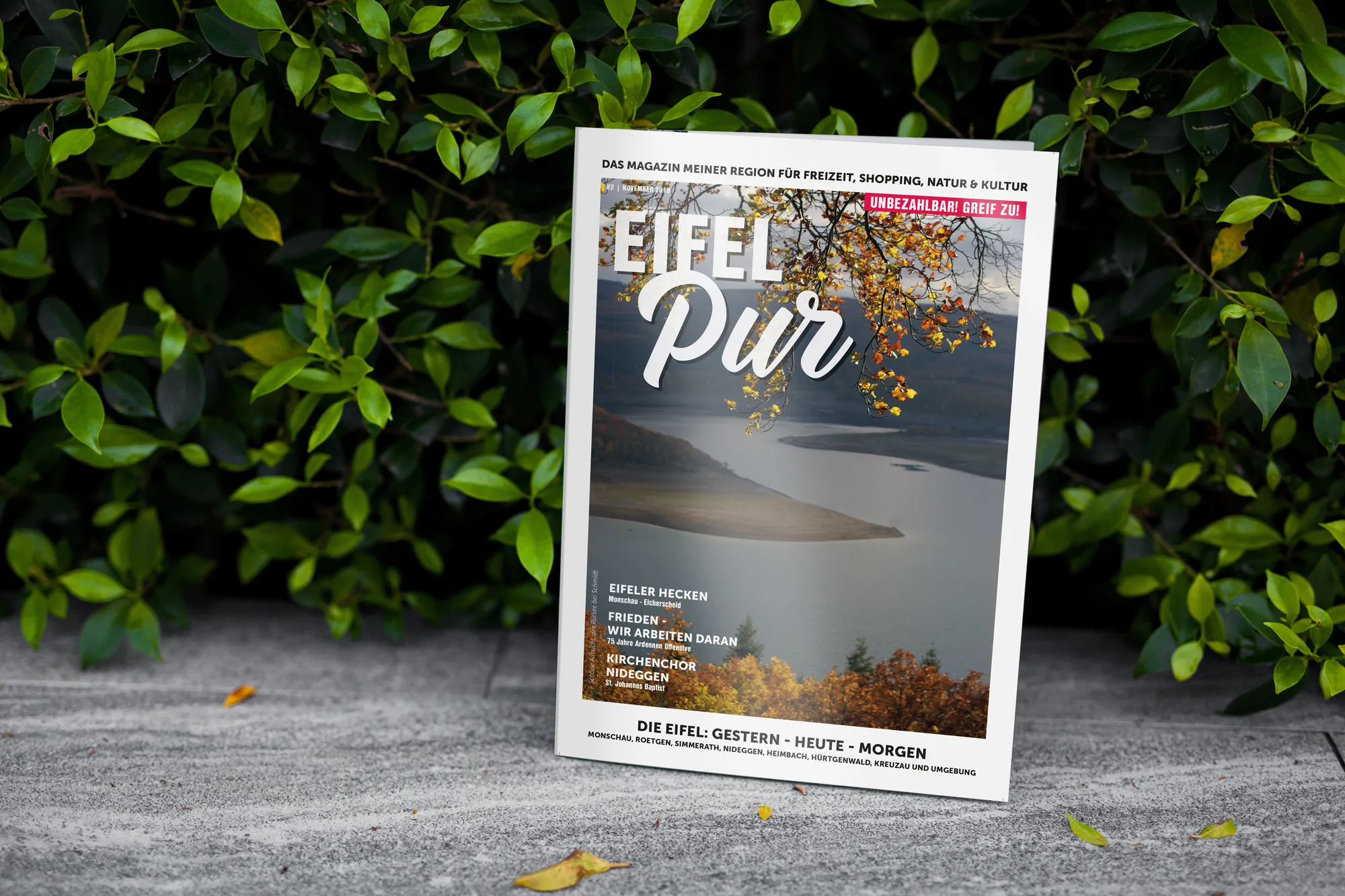 Eifel Pur Ausgabe 2 — Cover-Mockup in der Eifeler Natur, Editorial Design von Emrach aus Aachen