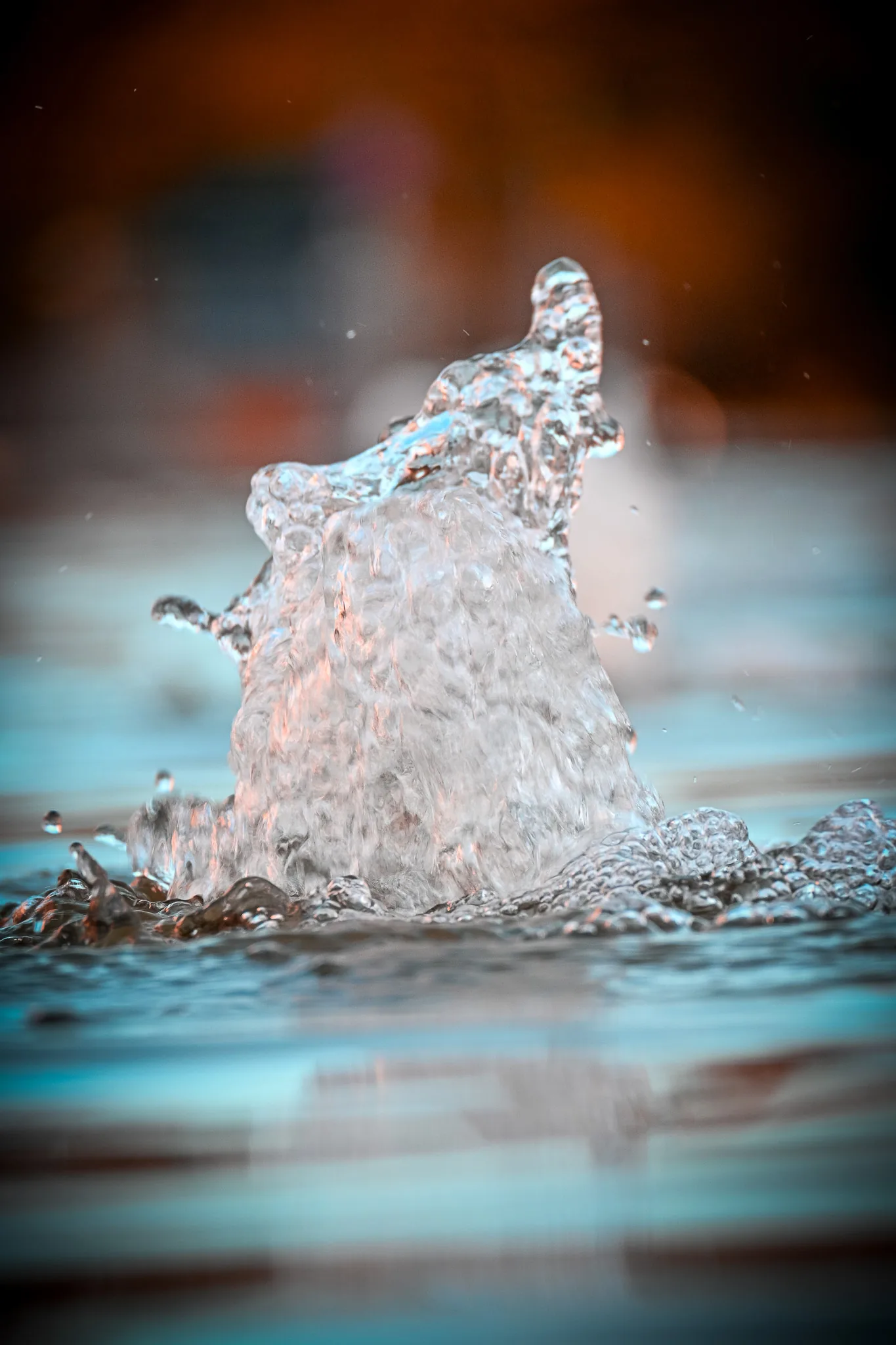 Street-Photography Aachen — Brunnen-Spritzwasser, dokumentarisch mit Nikon Z50 II, Herbst 2025, von Emrach aus Aachen